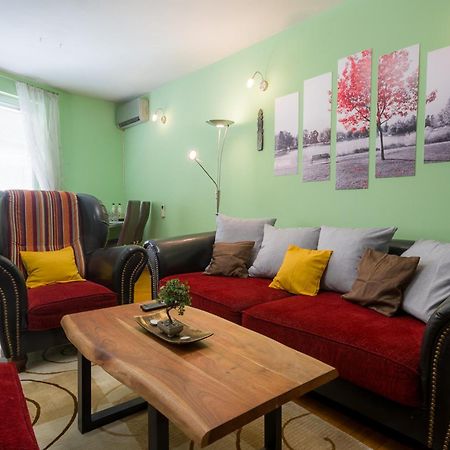Top Center Spacious Apartment With Ac And Free Underground Parking 소피아 외부 사진