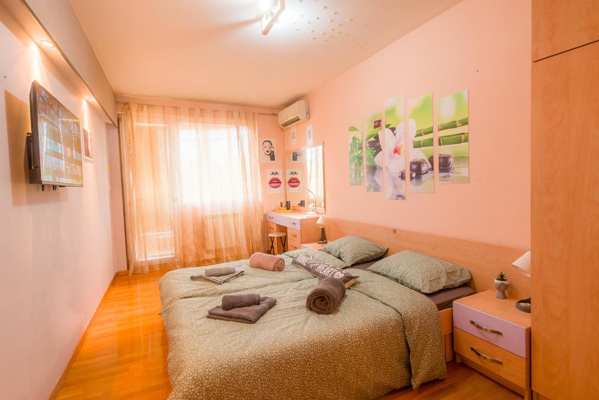 Top Center Spacious Apartment With Ac And Free Underground Parking 소피아 외부 사진