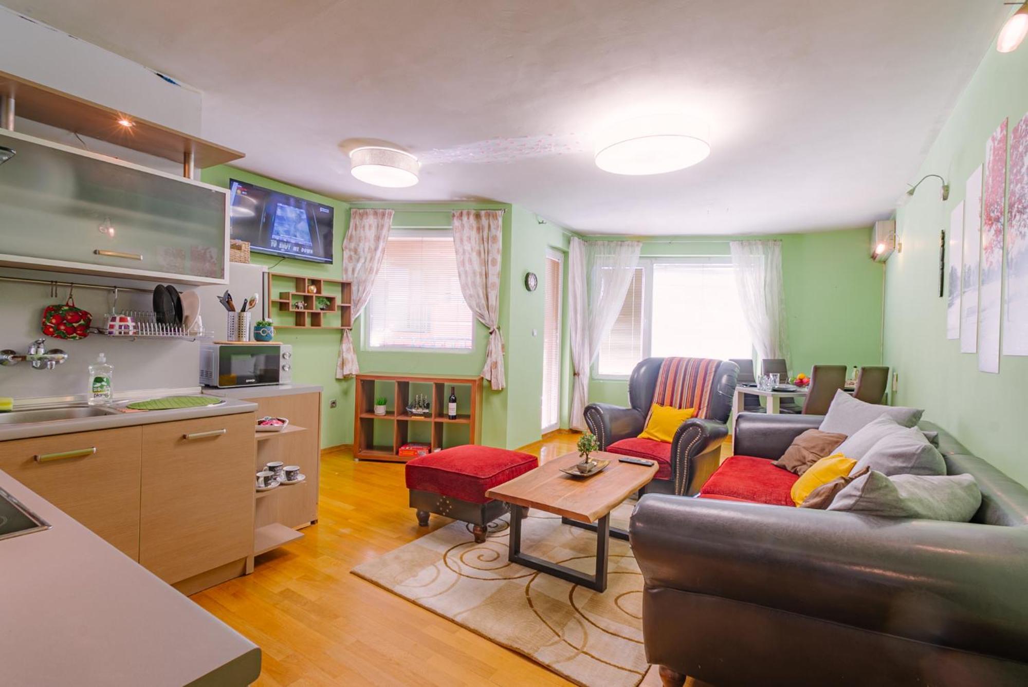 Top Center Spacious Apartment With Ac And Free Underground Parking 소피아 외부 사진